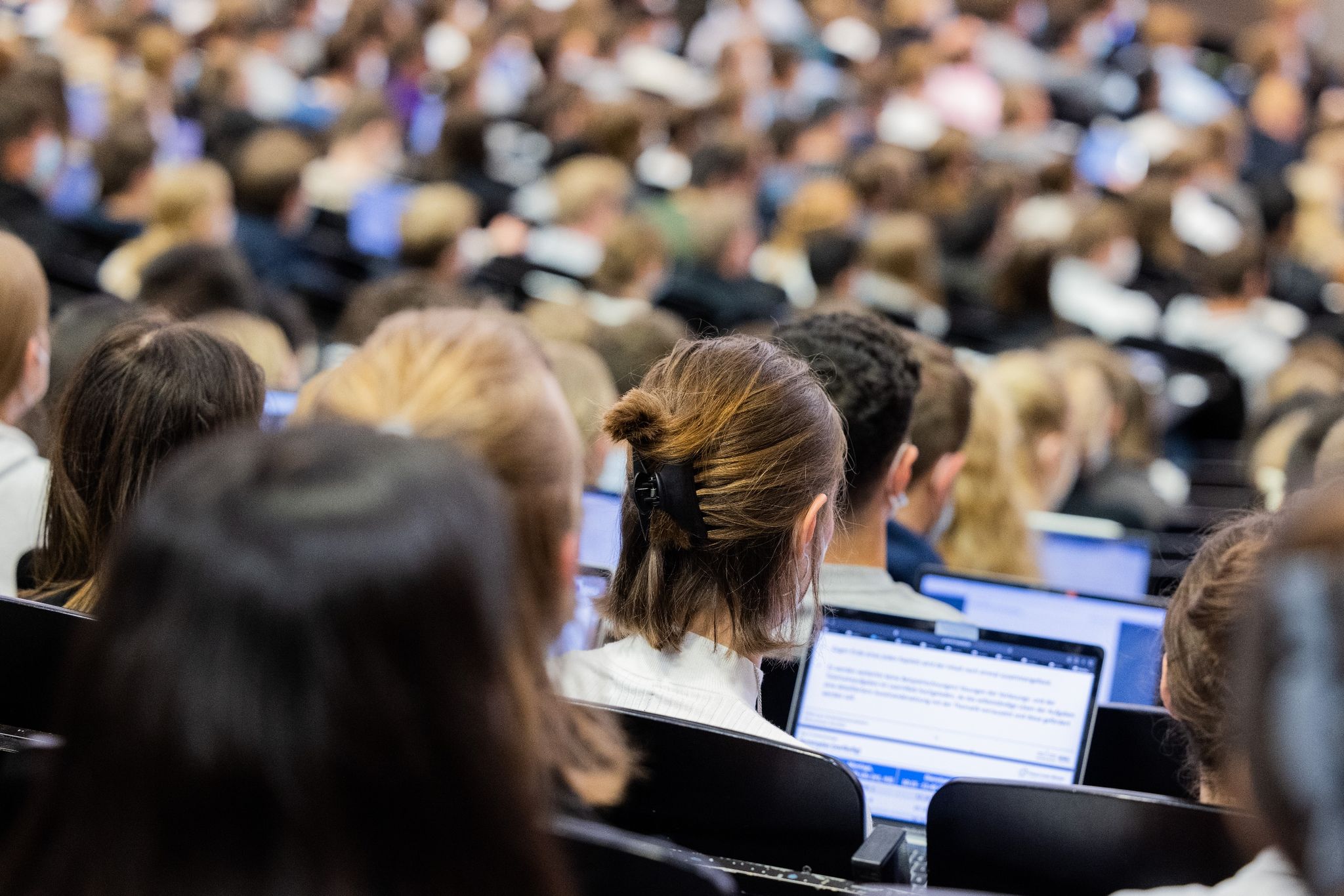 Erwa jede Hundertste Studierende erhält ein Deutschland-Stipendium.