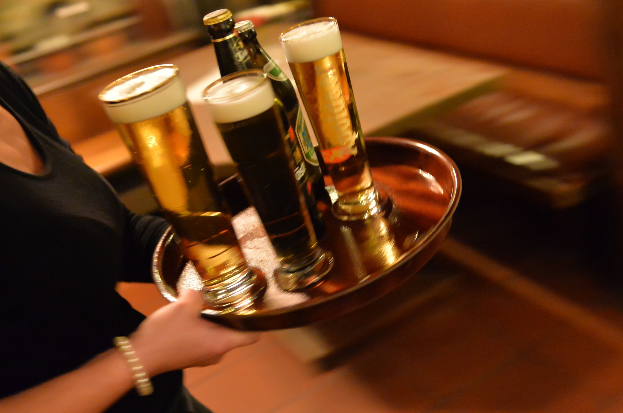 Zu viele Arbeitsstunden oder zu langer Abstand zwischen zwei Studiengängen können das Kindergeld gefährden.