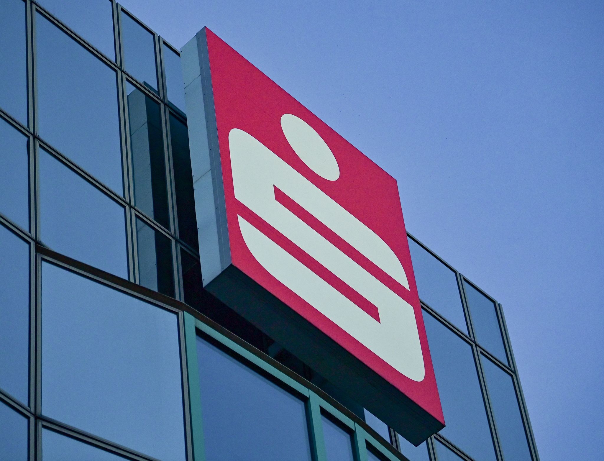 Wie am besten Geld anlegen? Der Sparkassen-Chef hat eine klare Meinung.