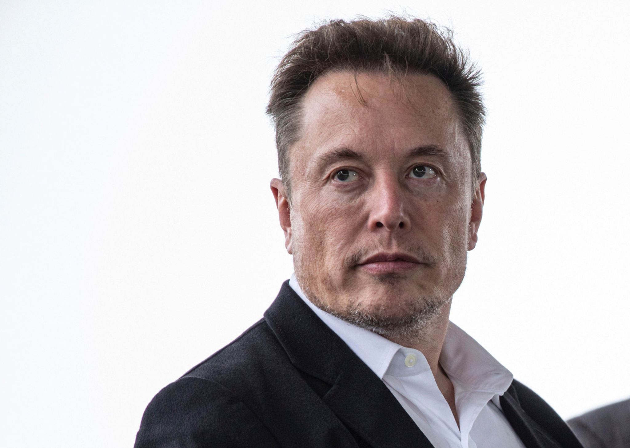 Tech-Milliardär Musk hat Twitter vor knapp einem Jahr für rund 44 Milliarden Dollar gekauft.